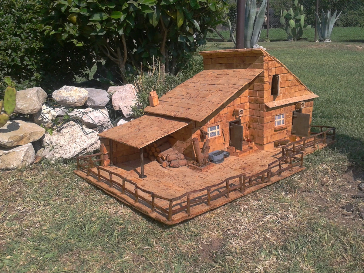 Casa artigianale per presepe in sughero e legno, miniatura fatta a mano per diorama natalizio